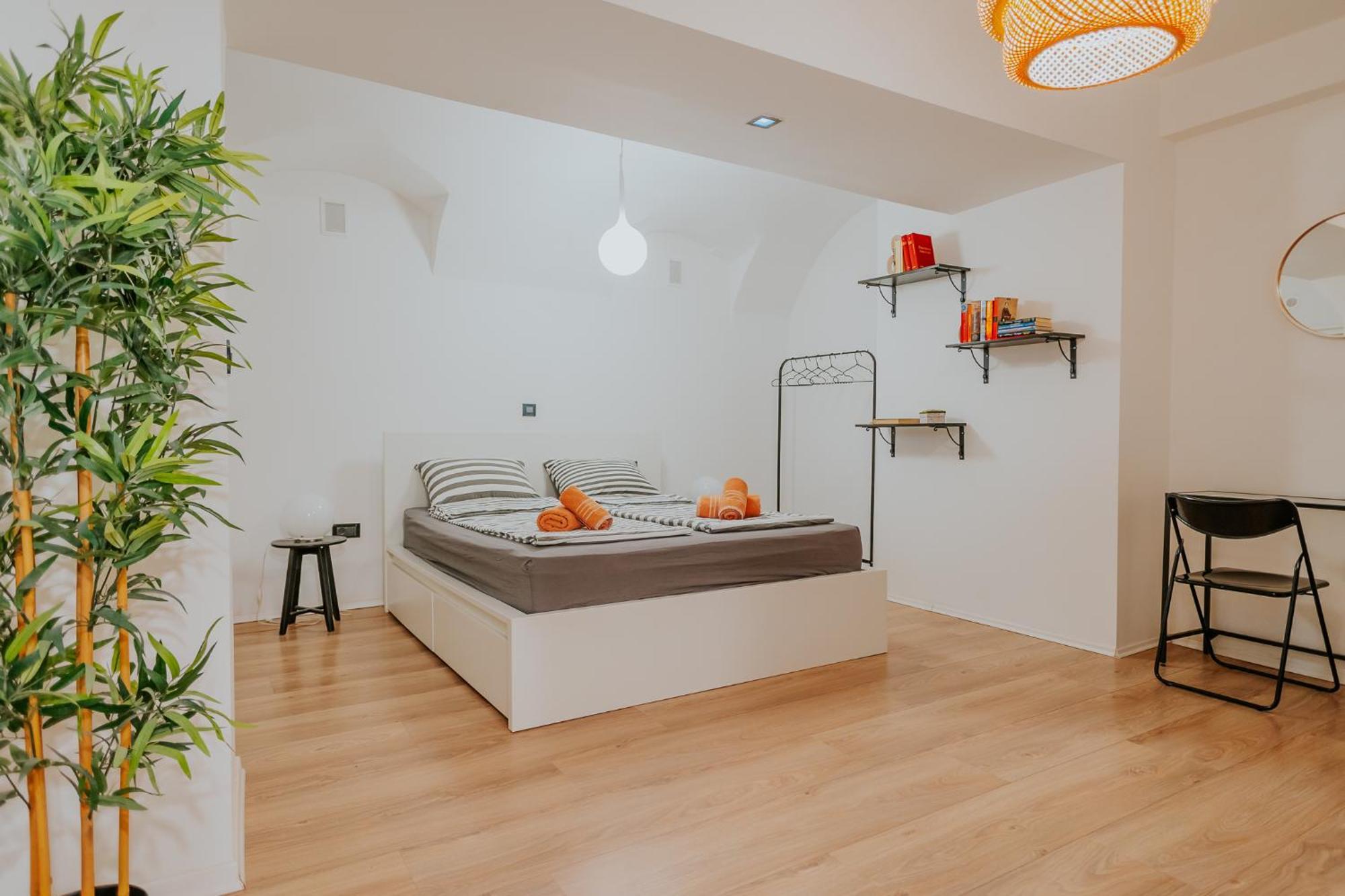 Endless Chanson Apartma